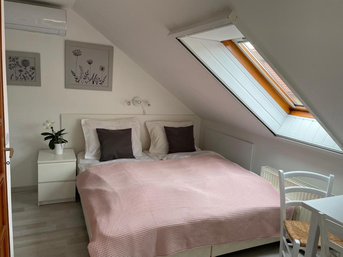Szentesi Panzio Bed & Breakfast Fertőrákos Exterior foto