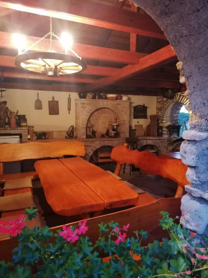 Szentesi Panzio Bed & Breakfast Fertőrákos Exterior foto