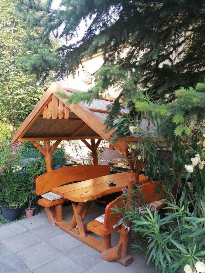 Szentesi Panzio Bed & Breakfast Fertőrákos Exterior foto